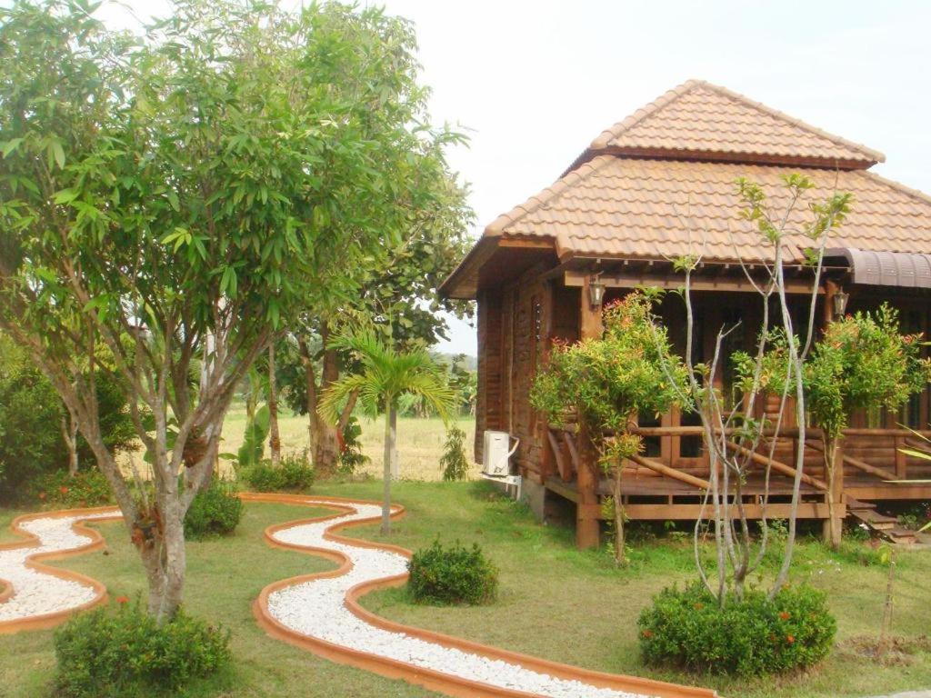 Indie House @ Maerim Chiang Mai Exteriör bild