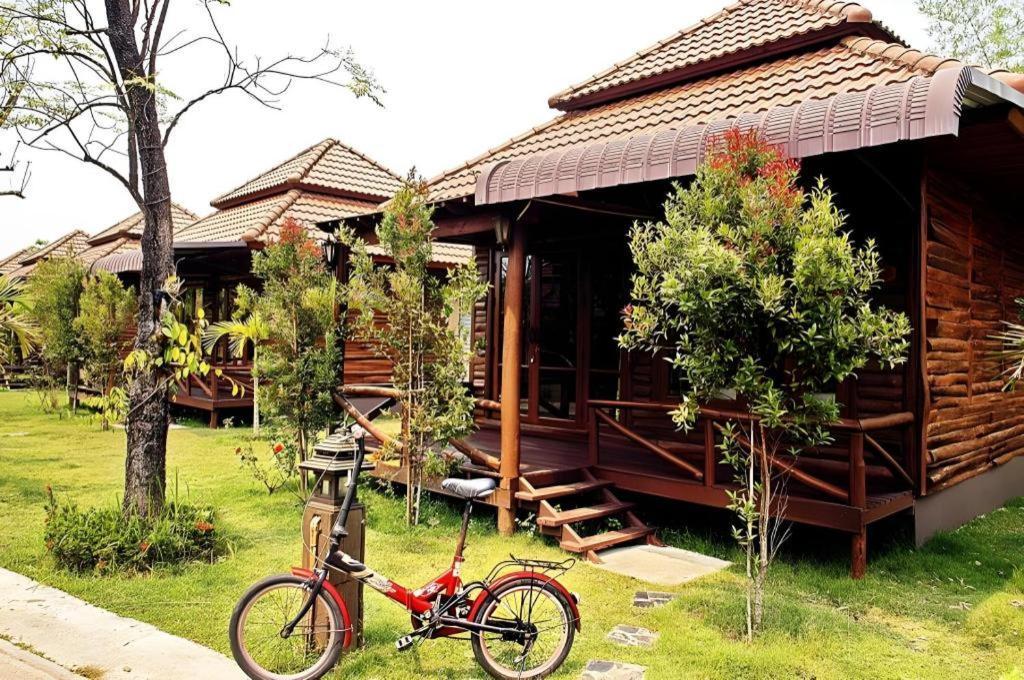 Indie House @ Maerim Chiang Mai Exteriör bild