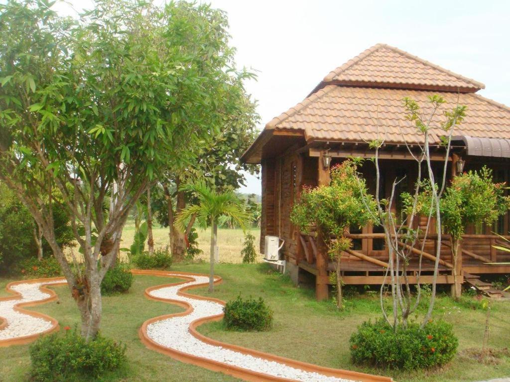 Indie House @ Maerim Chiang Mai Exteriör bild